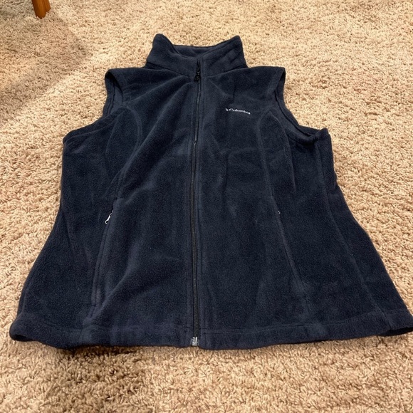 Columbia Jackets & Blazers - Columbia vest black fleece